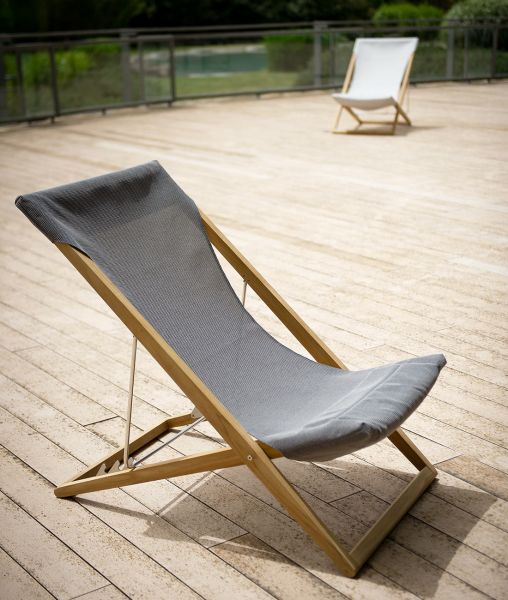 Cosette deckchair in teak with brown technical fabric